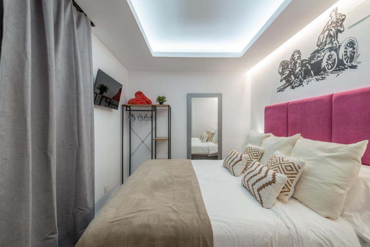 The Heart Of The City, Sol, By Monaro***** Madrid Extérieur photo