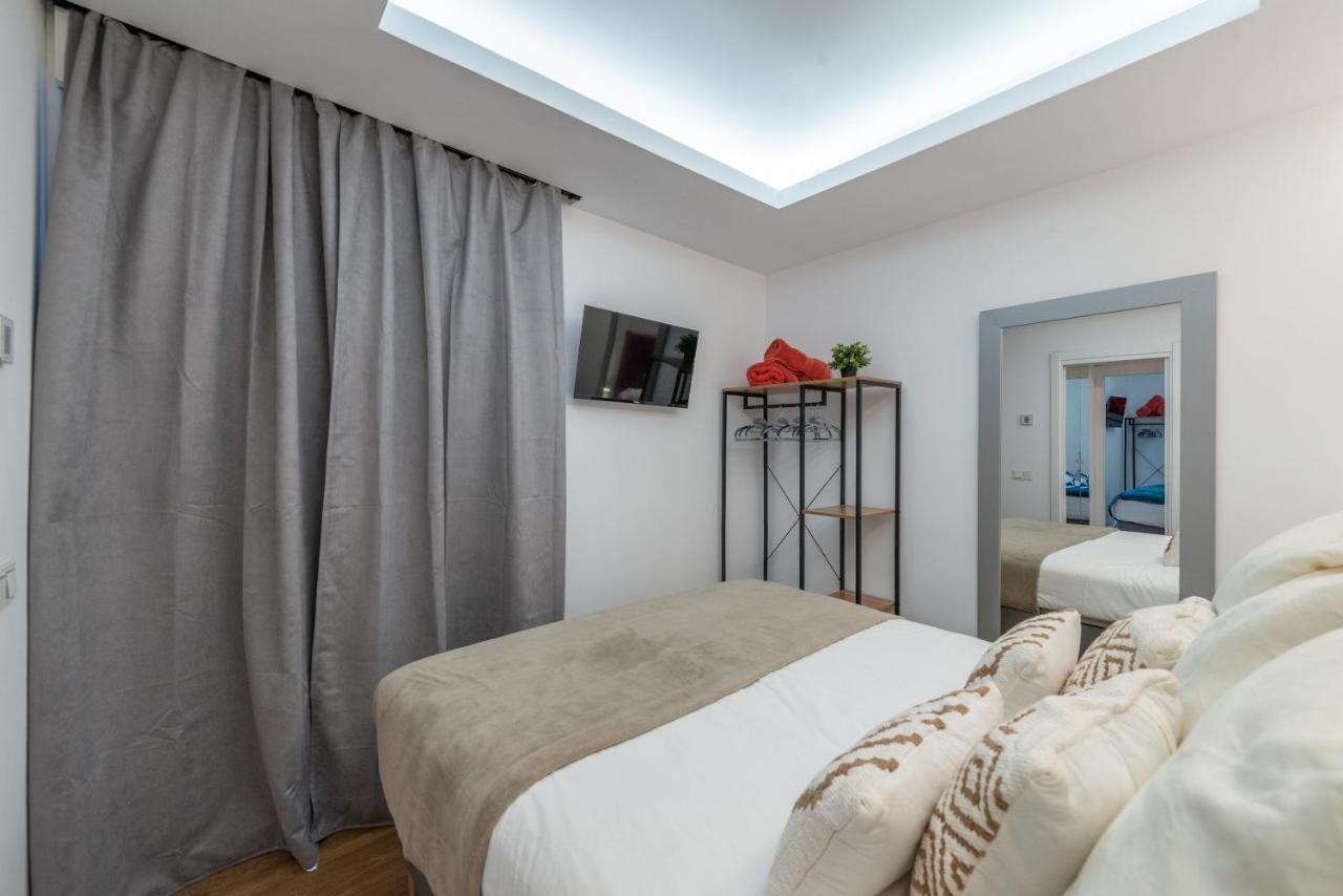 The Heart Of The City, Sol, By Monaro***** Madrid Extérieur photo